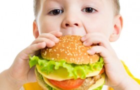 Bio-acimin - 05 - Apr - Một số thói quen ăn uống giúp trẻ cải thiện hệ tiêu hóa3