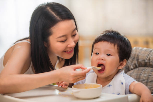 Thành phần chính của cốm vi sinh là men vi sinh.