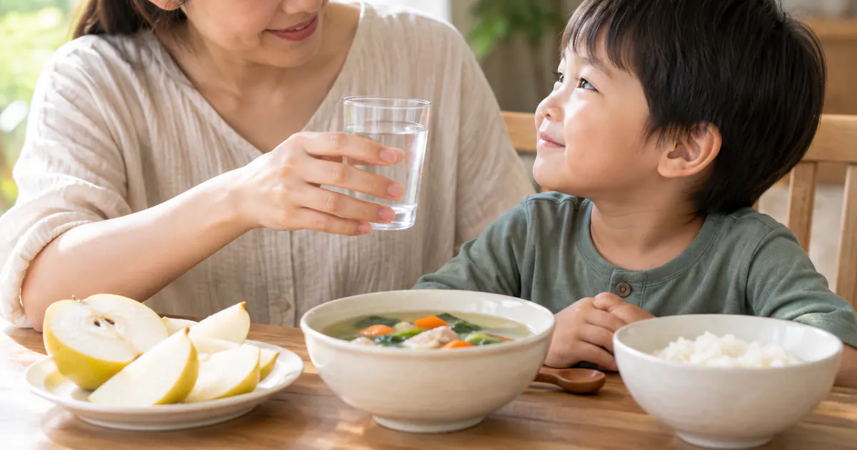 Mẹ đánh giá tổng lượng dịch khi trẻ táo bón uống ít nước nhưng vẫn đi tiểu bình thường
